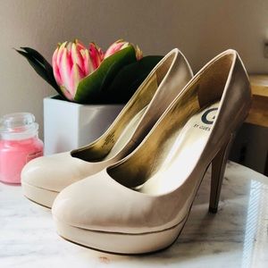 Guess Nude pumps size 7.5